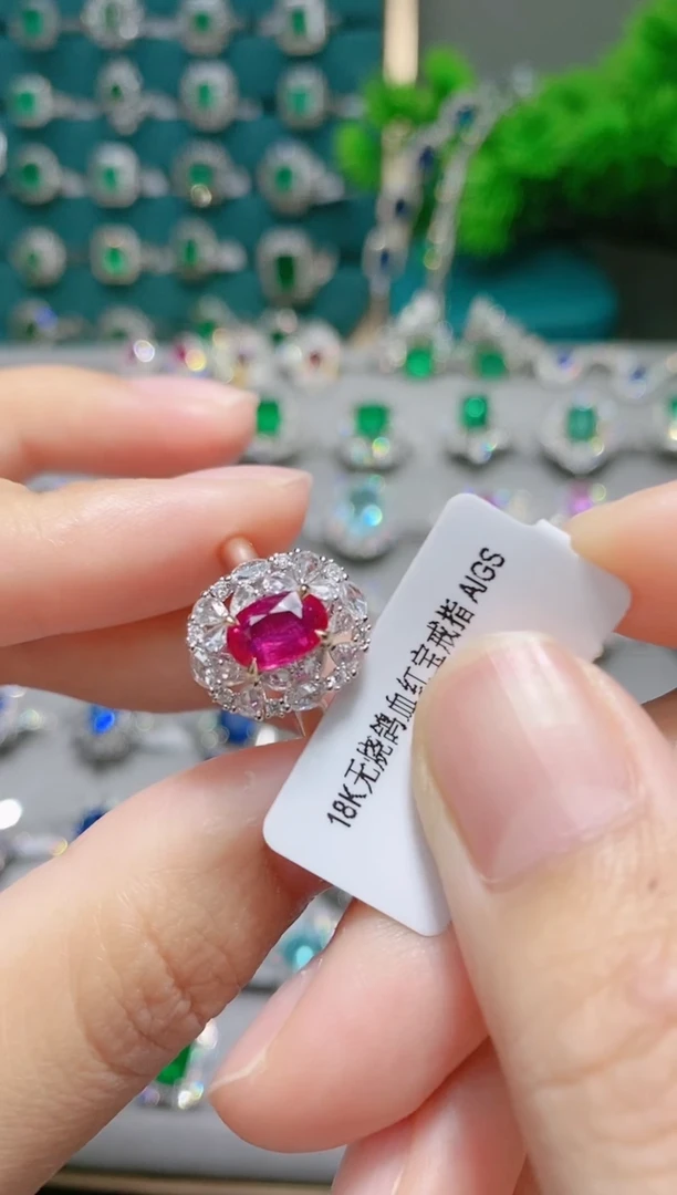 18K金镶嵌18K金戒指红宝石.