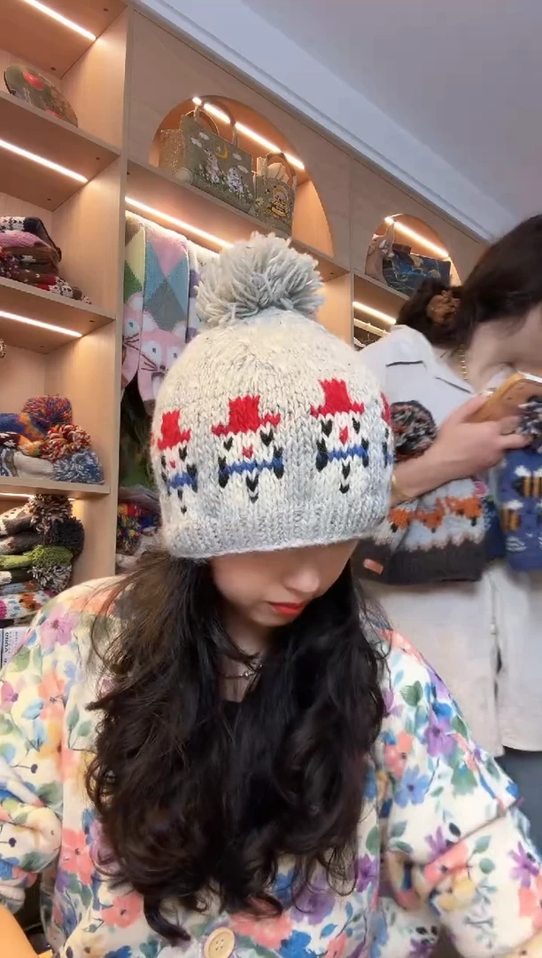灰色像素雪人单球帽