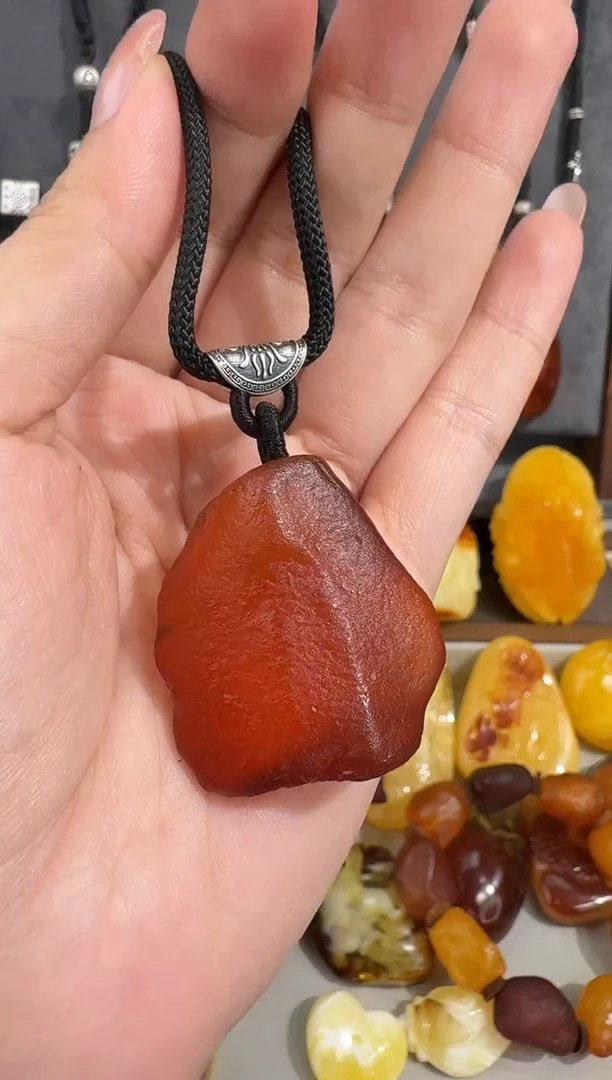 未镶嵌琥珀裸石琥珀