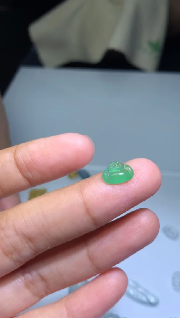 定制翡翠未镶嵌毛货