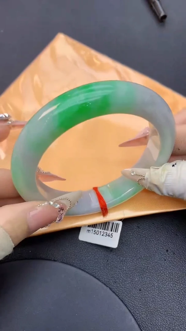 未镶嵌手镯翡翠0819575507