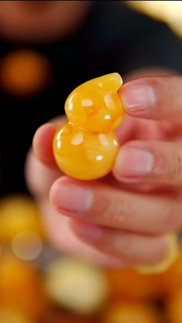 裸石琥珀未镶嵌焦皮料葫芦17.3