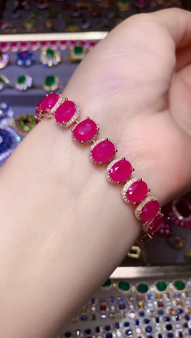 银S925镶嵌手链红宝石....