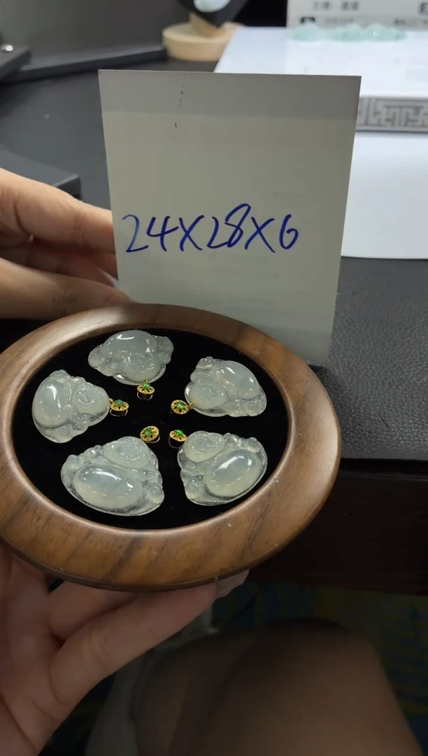 18K金镶嵌定制翡翠DDJ54714/多样性发一件