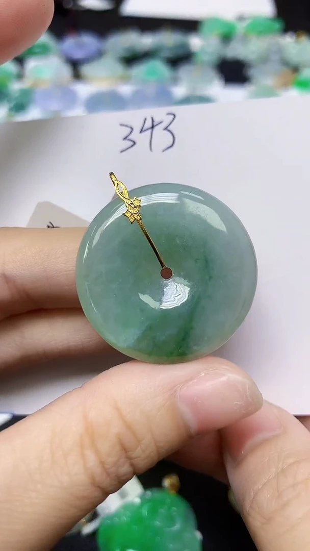 翡翠18K金镶嵌颈饰 天然缅甸翡翠A货