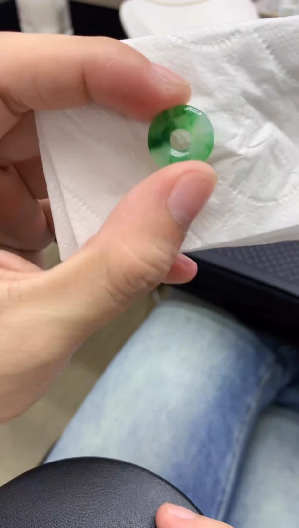 翡翠未镶嵌颈饰111111111