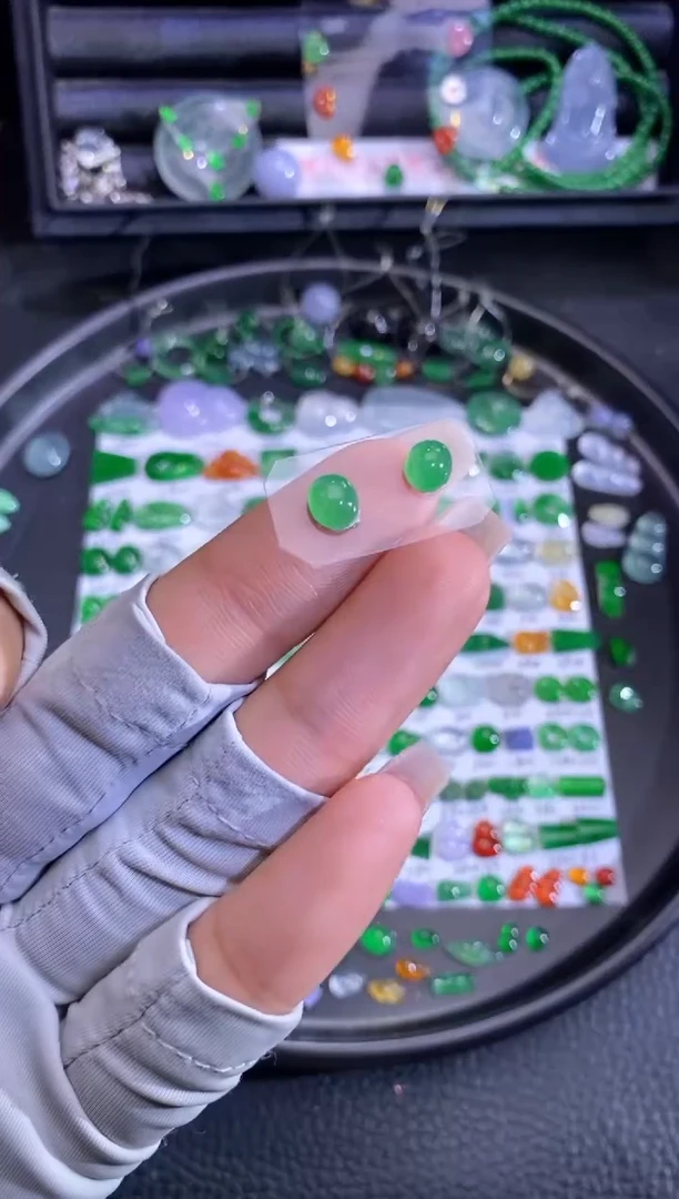 未镶嵌挂件翡翠蛋