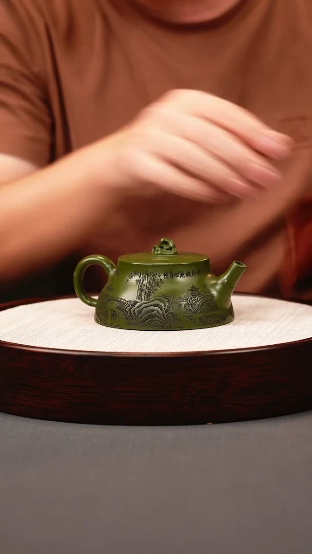 茶壶紫砂绿泥 太湖石钮 刻绘