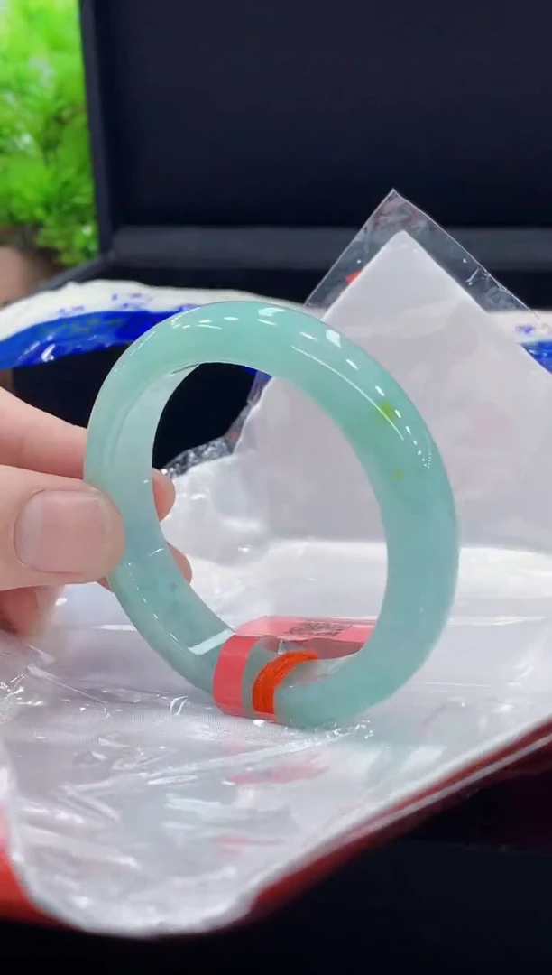 未镶嵌手镯翡翠翡翠手镯