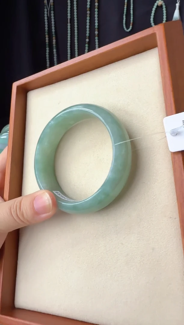 未镶嵌手镯翡翠56.2