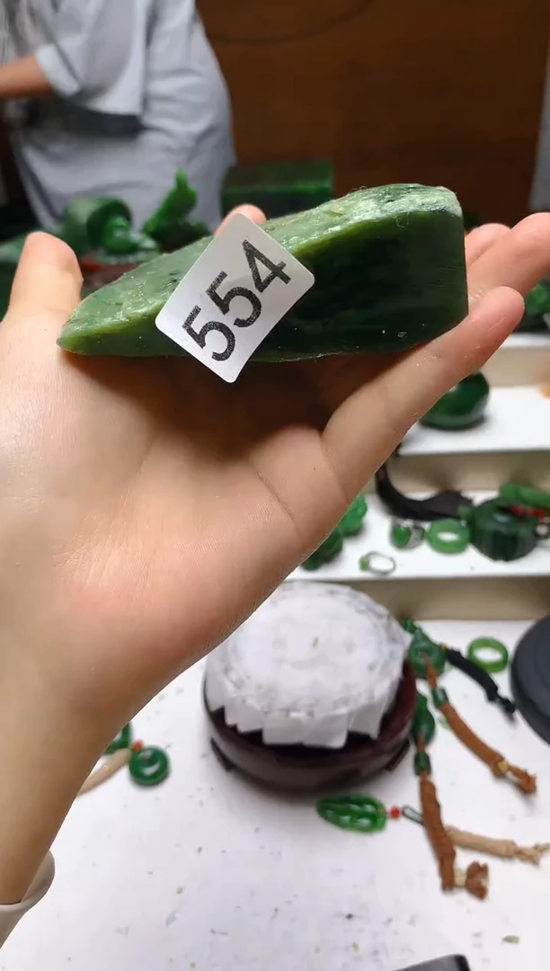 和田玉（碧玉）未镶嵌珠宝半成品0