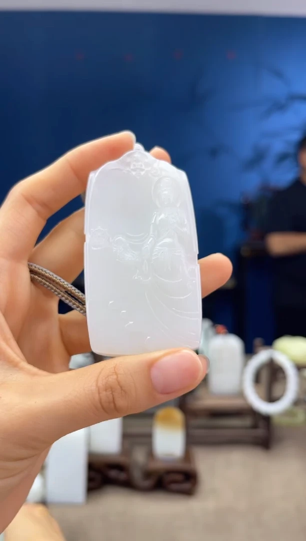 和田玉未镶嵌颈饰1