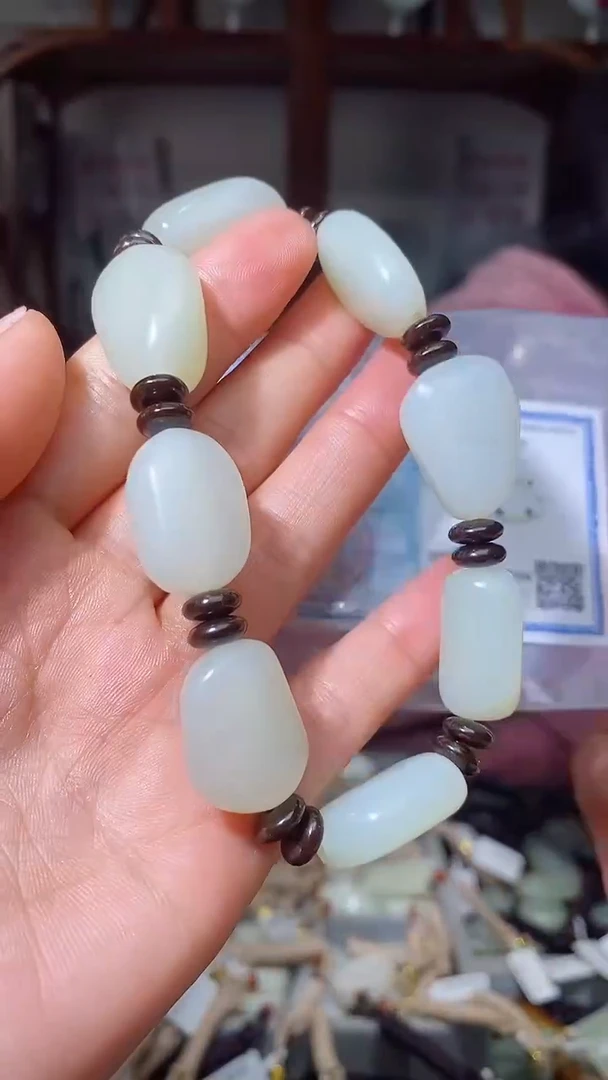 【闪购商品】和田玉手串未镶嵌卡