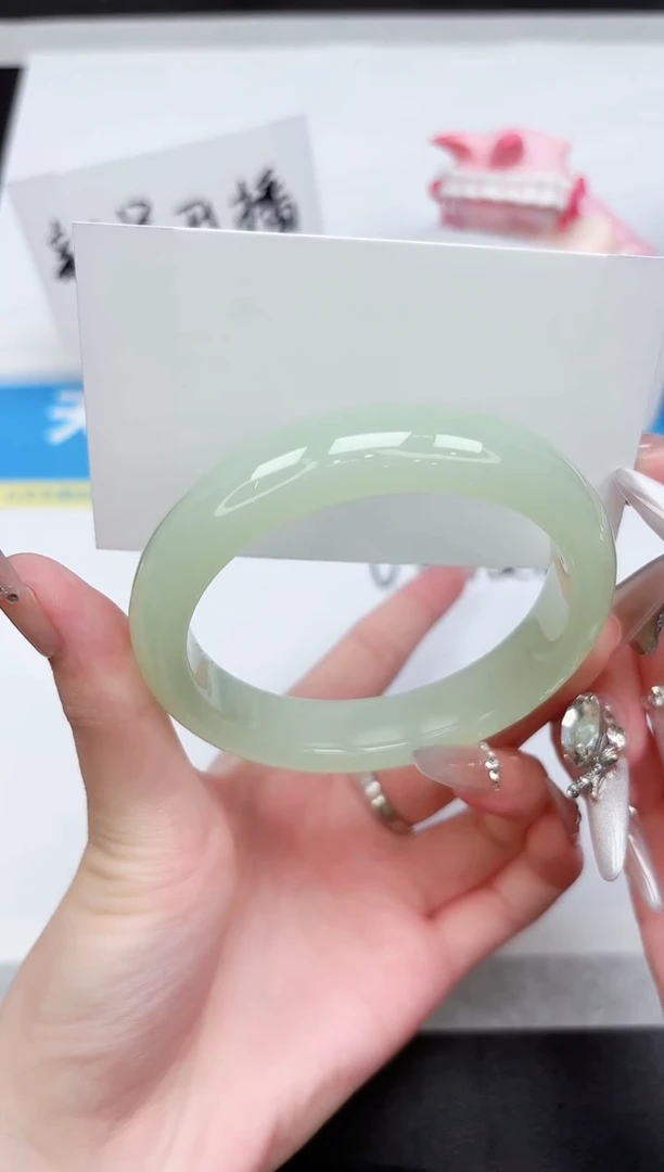 石英质玉手镯未镶嵌240-60