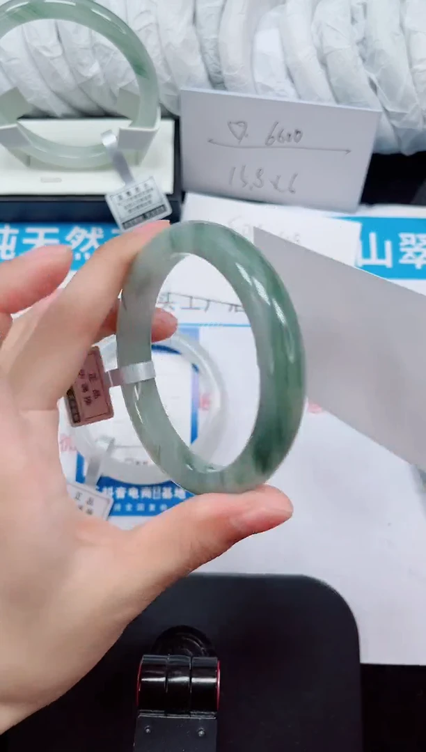 未镶嵌手镯石英质玉76-58/59