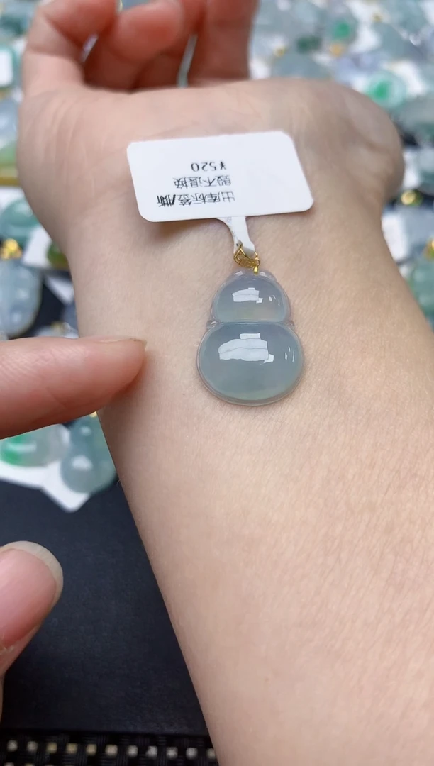 颈饰18K金镶嵌翡翠天然缅甸A货翡翠