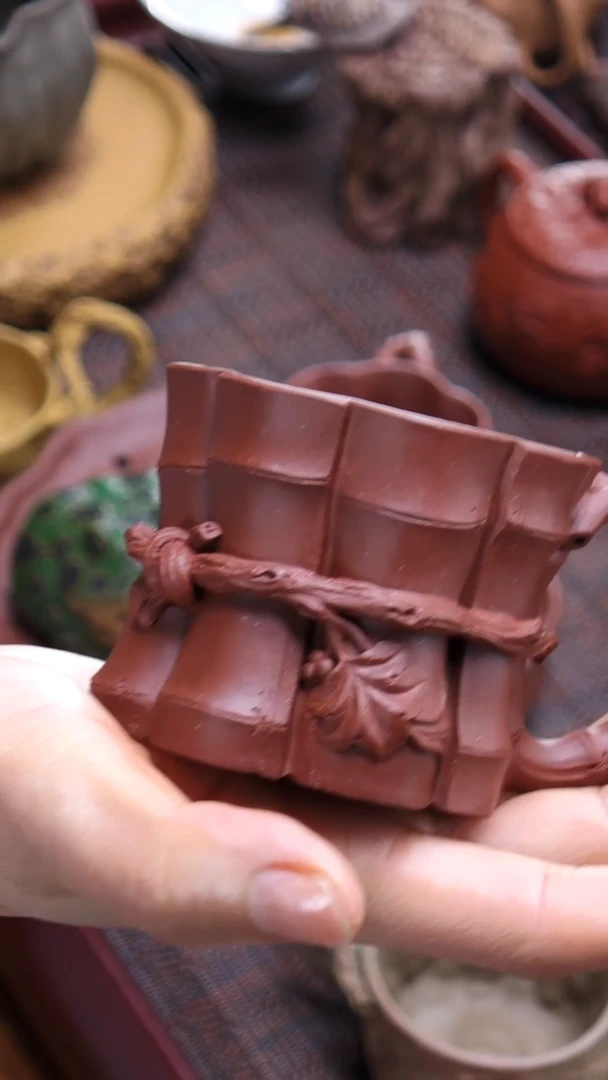 【闪购商品】紫砂茶杯曾乔治《手把一捆竹》