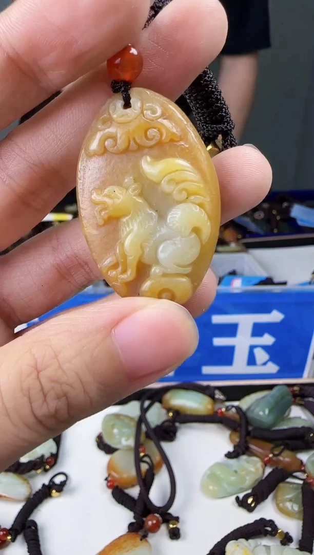 和田玉未镶嵌颈饰1