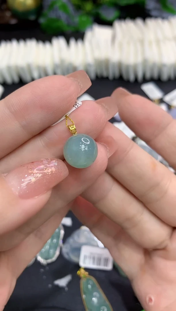 翡翠18K金镶嵌吊坠(不含链)111