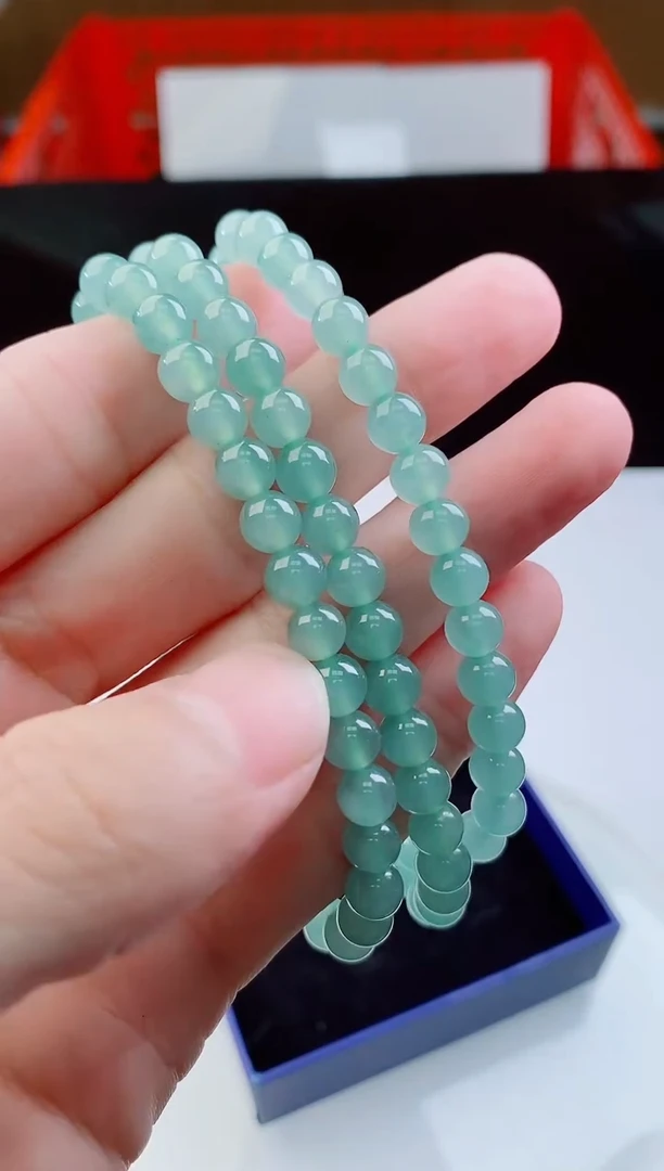 颈饰未镶嵌翡翠     ·