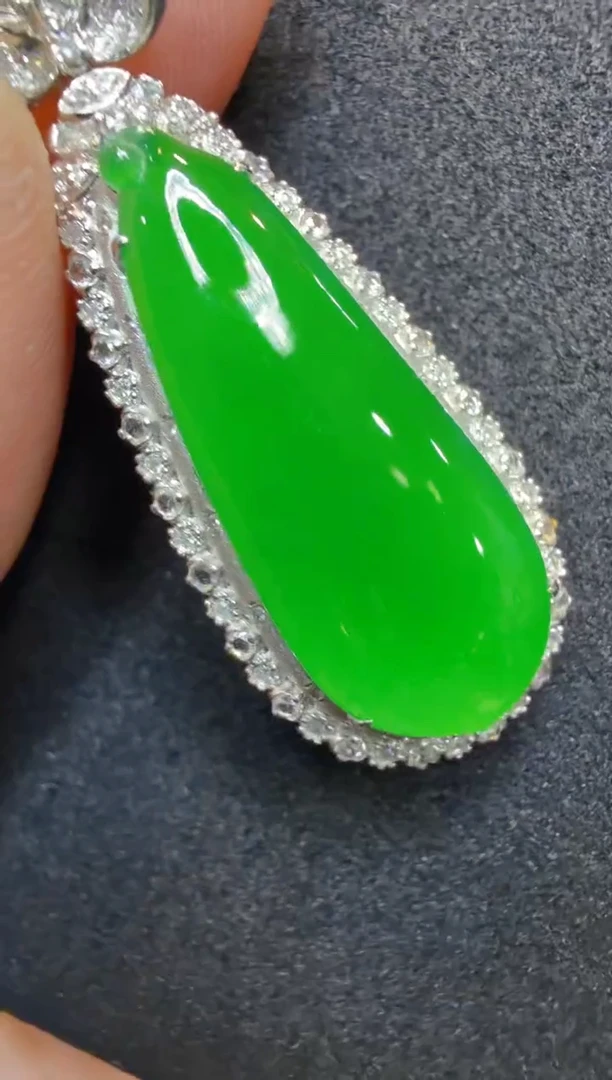 吊坠(不含链)18K金镶嵌翡翠多样性团购发一件