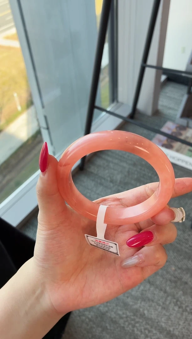 未镶嵌手镯石英质玉30.56