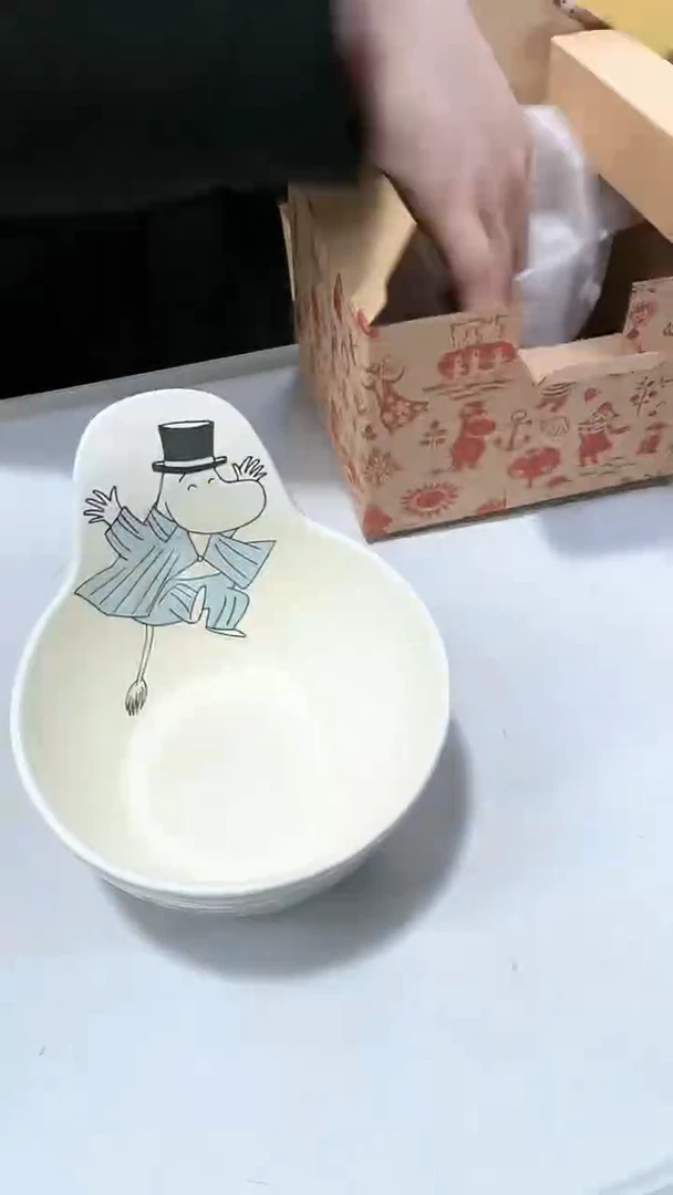 【闪购商品】瓷片4.5寸手把碗姆明爸爸款