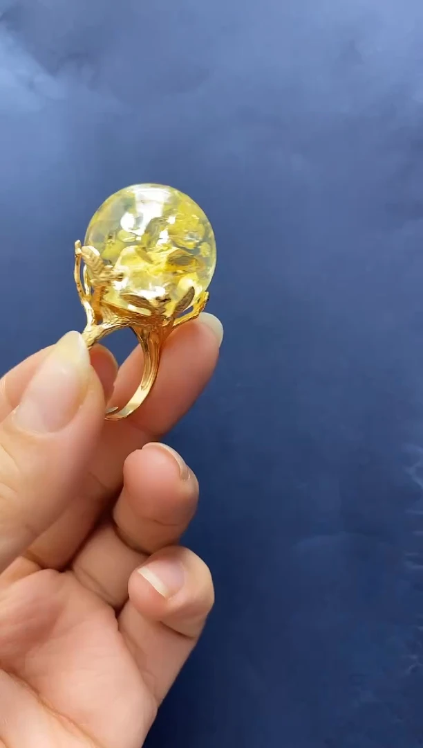 裸石琥珀未镶嵌戒指
