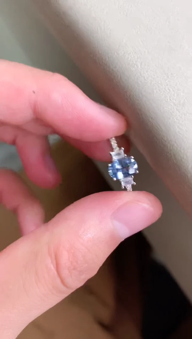 蓝宝石戒指银S925镶嵌戒指