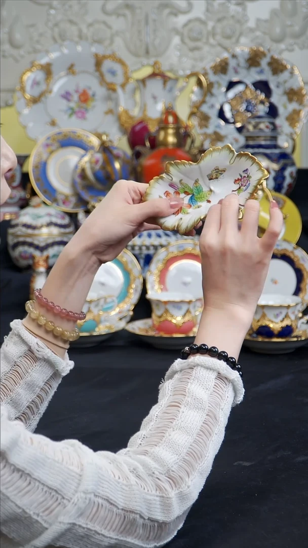 骨瓷婷婷中古器物如图所示97