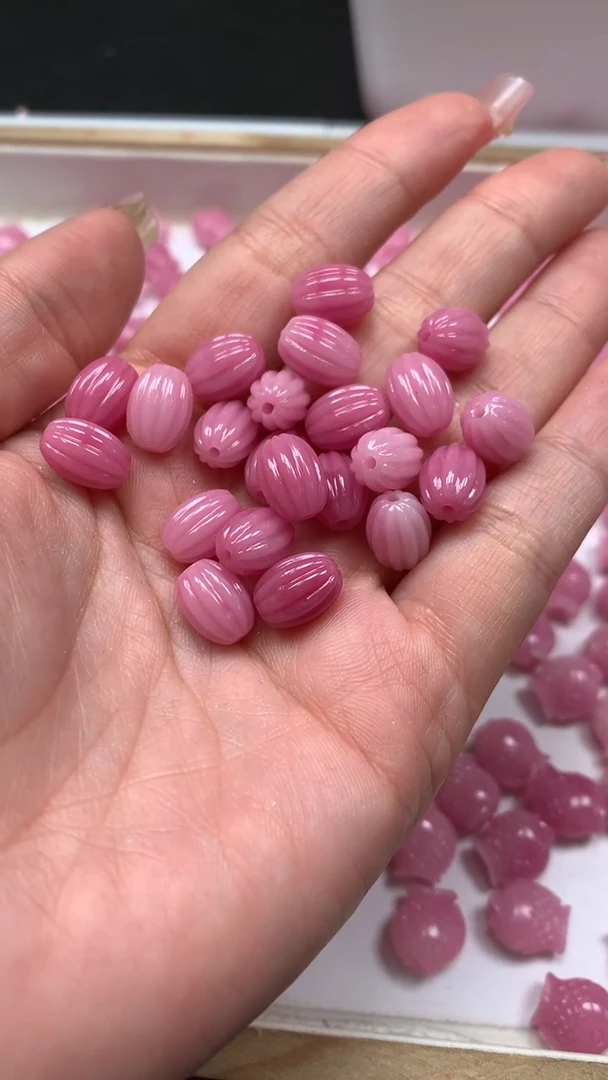 未镶嵌散珠拼合珍珠（马贝珠）E953 女皇贝 橄榄珠6个6.8元