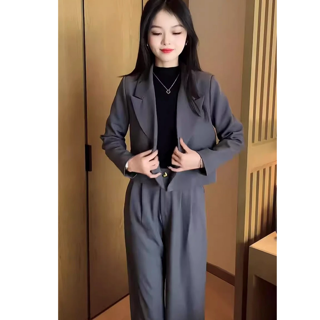 高级时尚职业套装女2025春秋新款小个子短款西装外套直筒裤两件套
