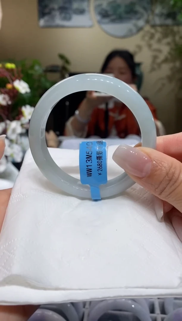 【闪购商品】翡翠手镯未镶嵌翡翠53-54