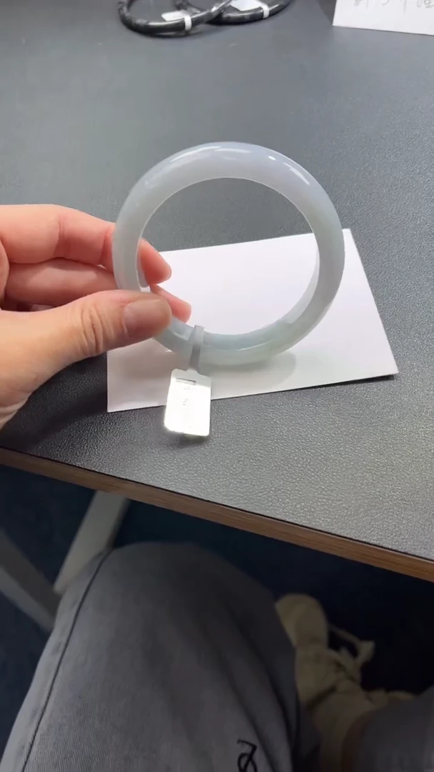 【闪购商品】翡翠手镯未镶嵌正圈