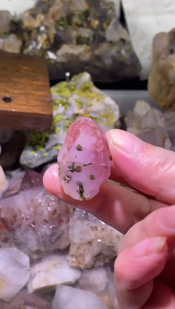 未镶嵌珠宝半成品水晶65号四川超七花园水晶