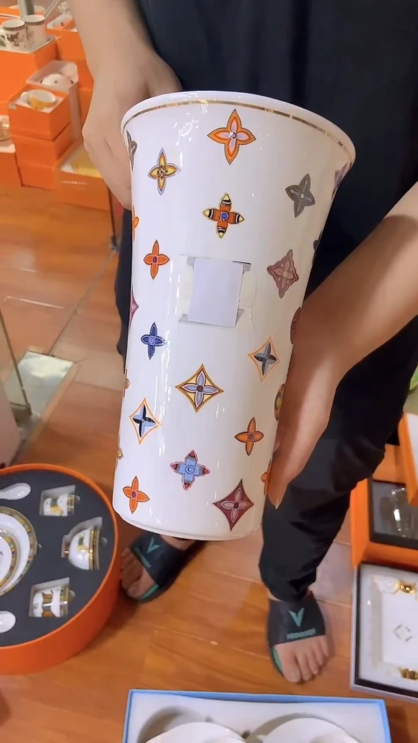 杯鸿辉家品牌瓷器，京东包邮！