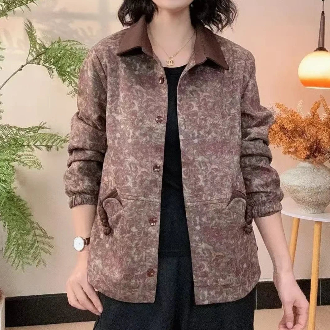 秋季新款妈妈装厚外套中老年女装春秋款翻领纽扣款夹克衫上衣