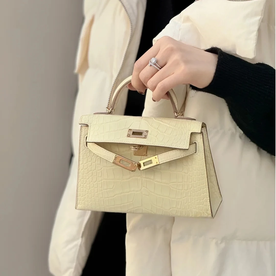 99新 Hermes/爱马仕 小花Jerry活动 Kelly 二代香草色 Y刻 金扣