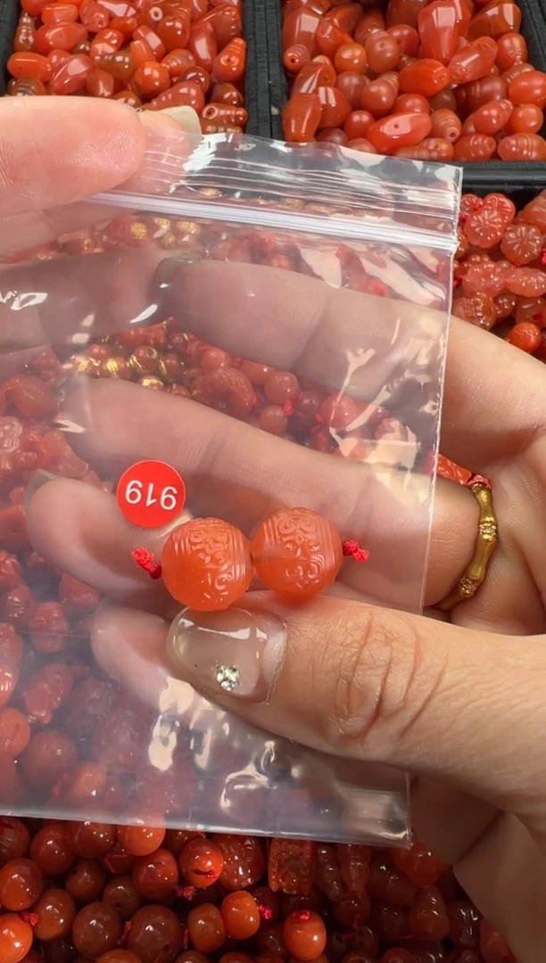 【闪购商品】南红玛瑙颈饰未镶嵌1