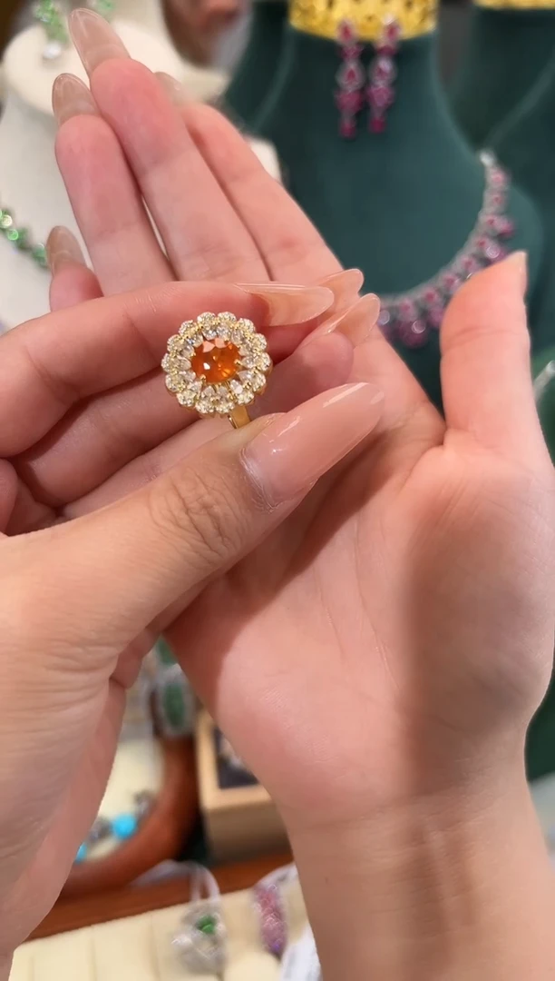 银S925镶嵌戒指石榴石（芬达石）戒指