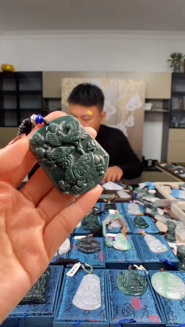 颈饰未镶嵌翡翠多样性发其一