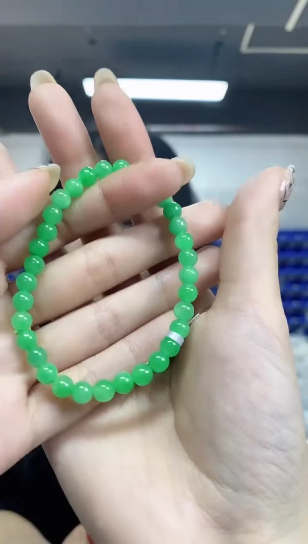 【闪购商品】翡翠手串未镶嵌多样性发其一颜色微差