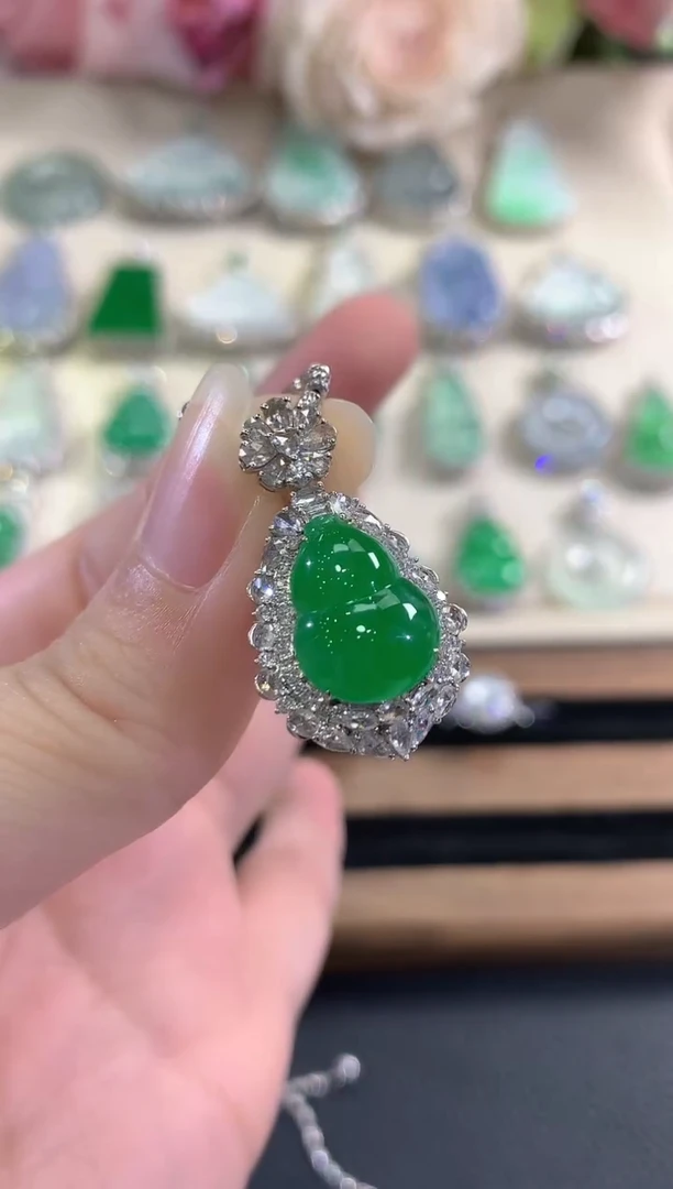 项链18K金镶嵌翡翠d64