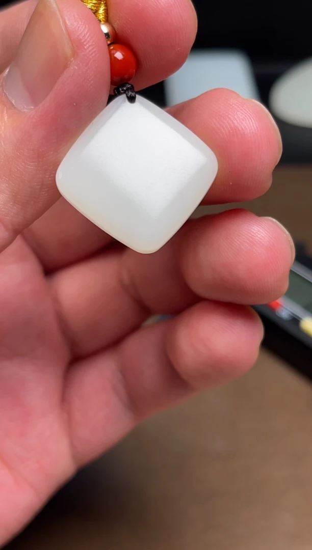 和田玉未镶嵌颈饰9