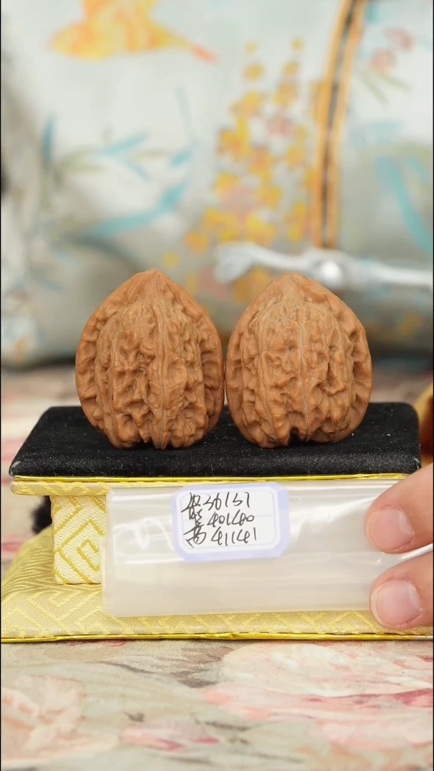 【闪购商品】文玩核桃把件赤龙鸡心