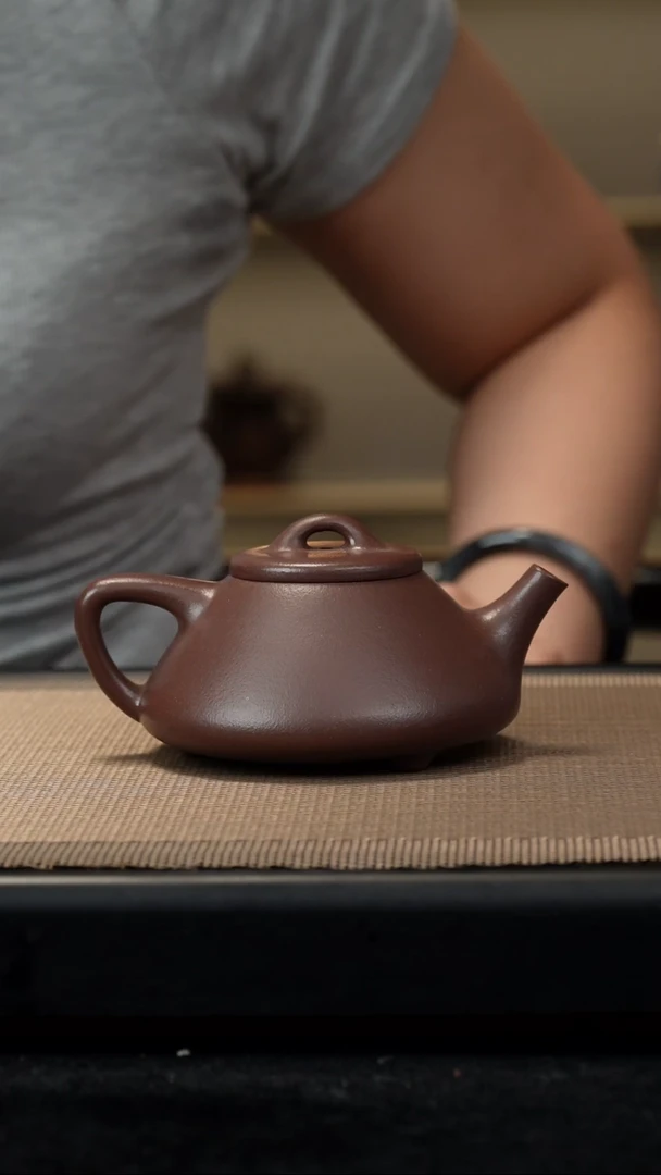 茶壶紫砂深井紫泥子冶瓢190c/*