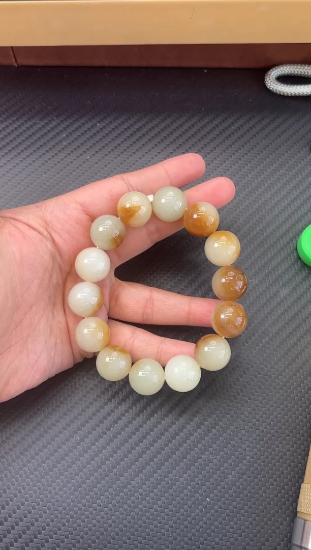 未镶嵌手串和田玉且末金山微色差卡16LMPm