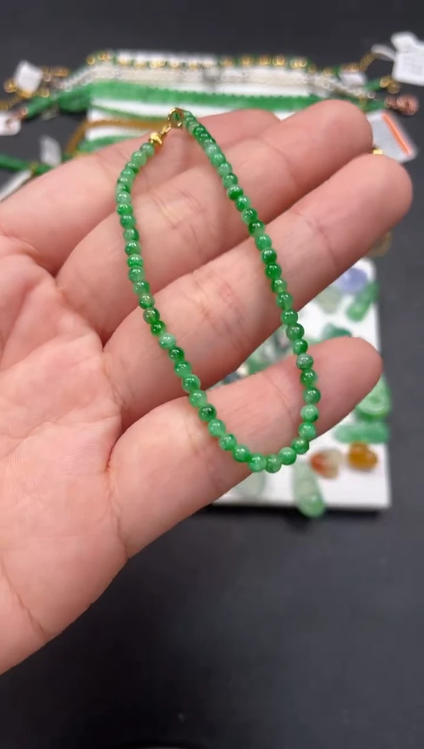 翡翠18K金镶嵌套链一条   P218
