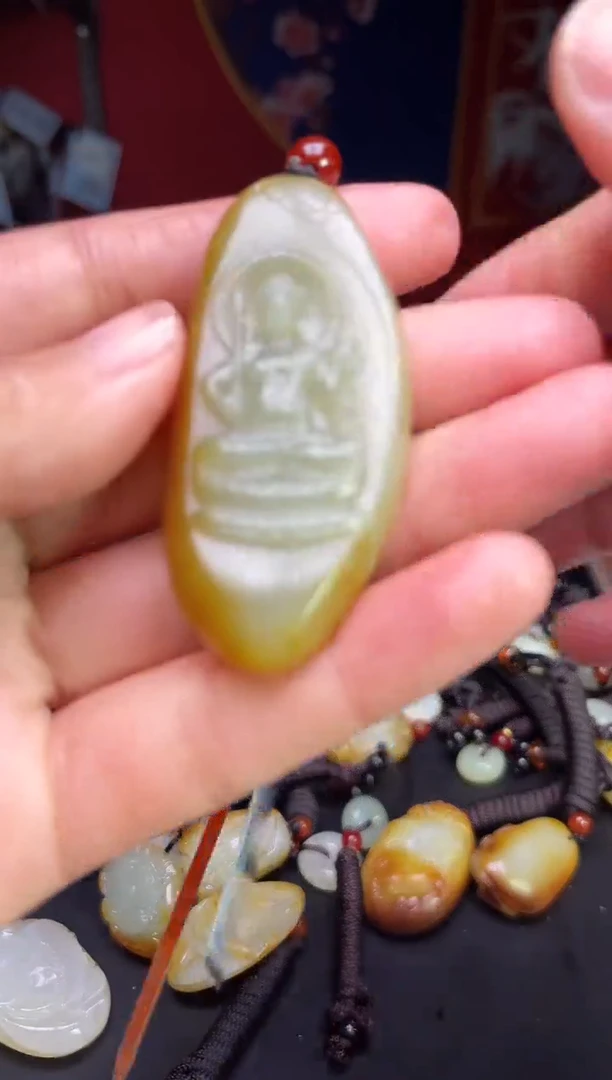 颈饰未镶嵌和田玉1