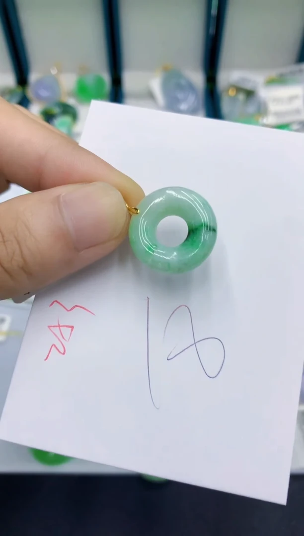 翡翠未镶嵌颈饰11111111